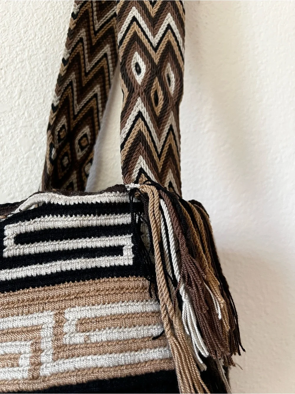 Handwoven Wayuu Mochila Bag - Earthy Geometric Crossbody